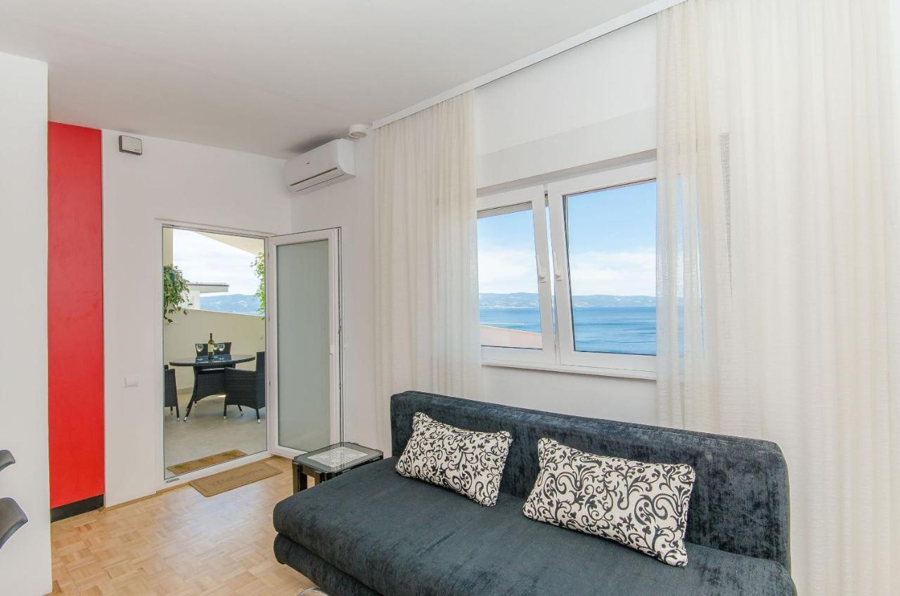Apartment Sreta Omiš Exteriör bild