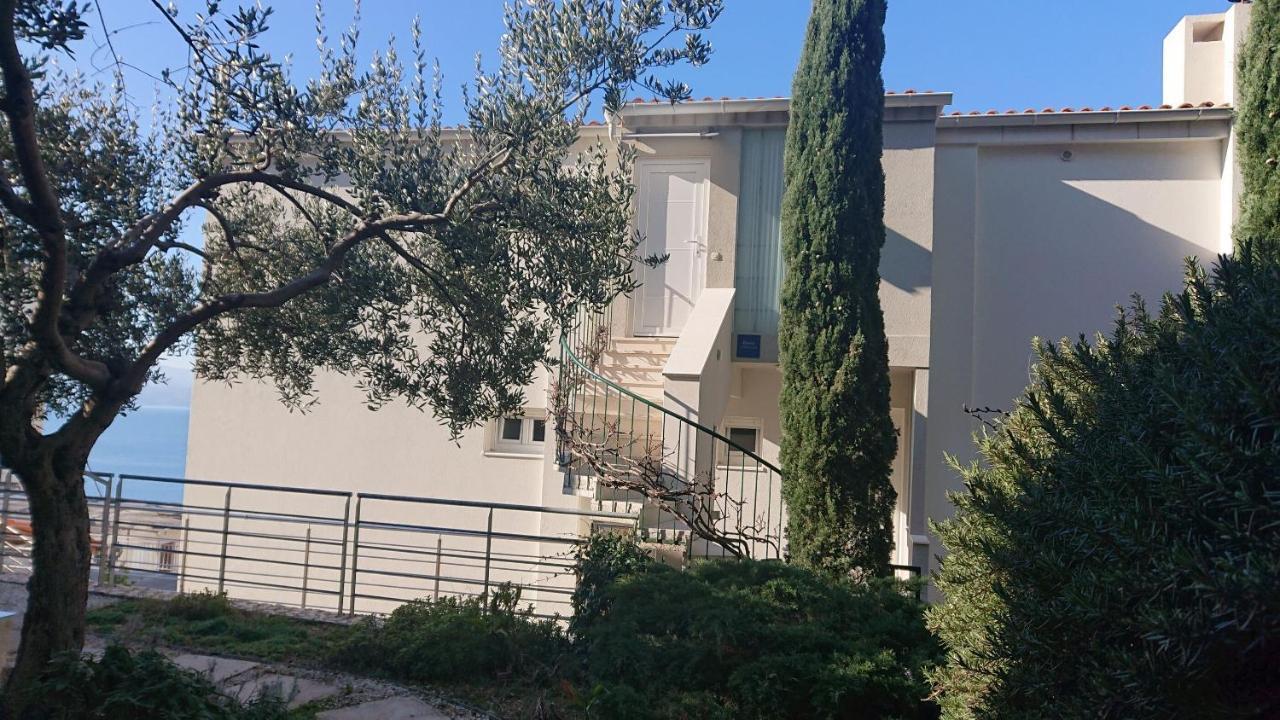 Apartment Sreta Omiš Exteriör bild