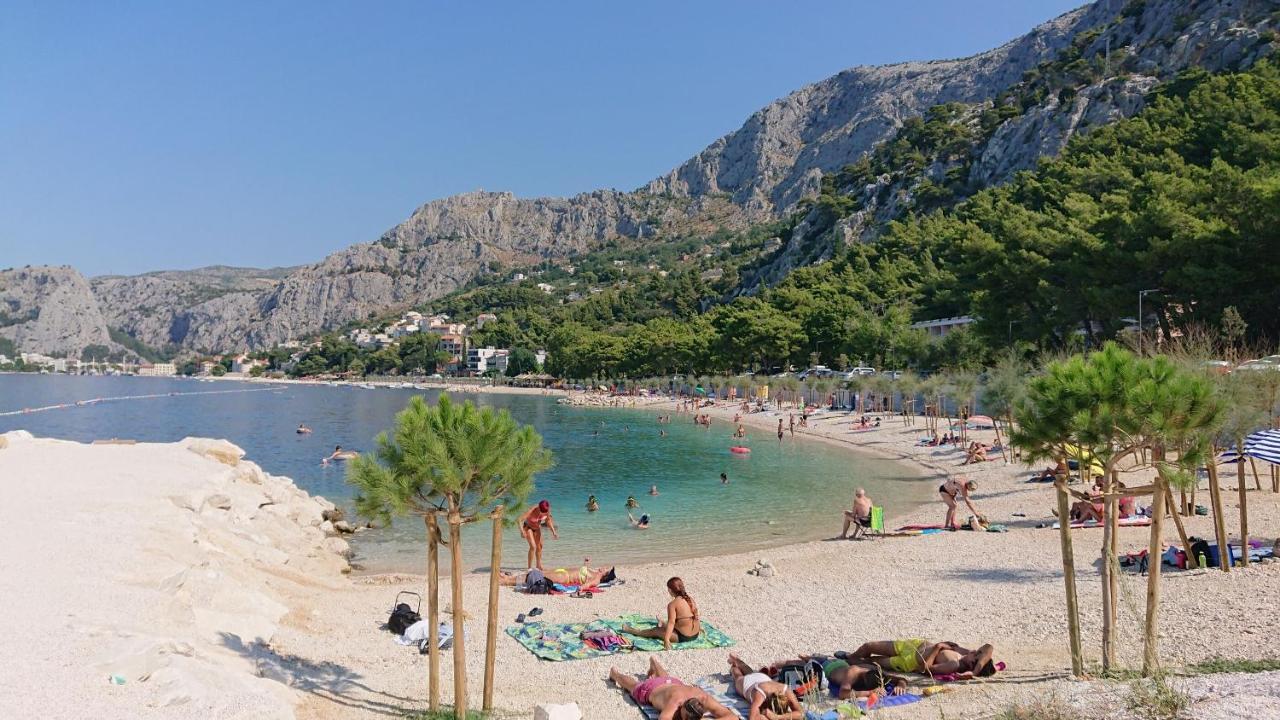 Apartment Sreta Omiš Exteriör bild