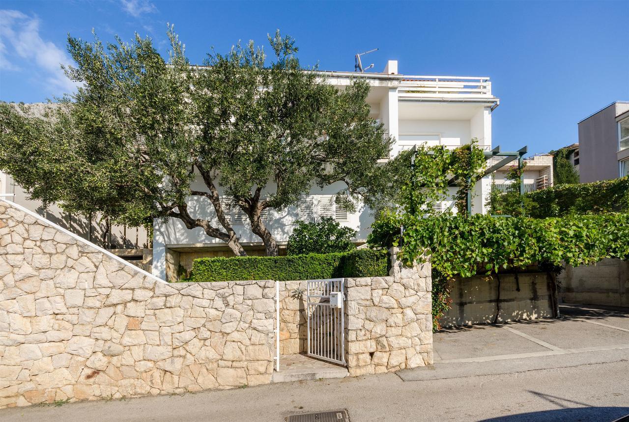 Apartment Sreta Omiš Exteriör bild